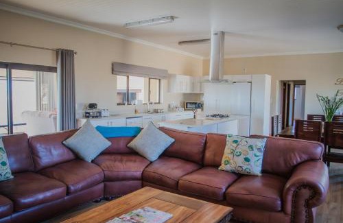 Breede River Valley Maison | Melk Houte Bosch Guest Farm
