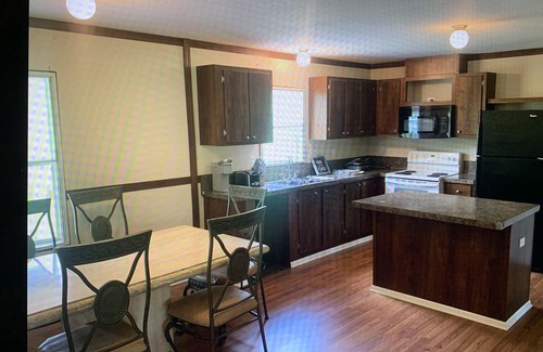 Folkston Maison | Melrose, Montana Mountain Cabin on 160 acres