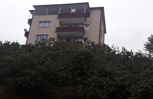 Akcaabat Appartement | Memiş Apartmanı