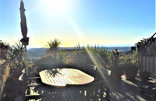 Cuglieri Maison | COUCHERS DE SOLEIL MÉMORABLES SUR LES TERRASSES DE LA MAISON À CUGLIERI
