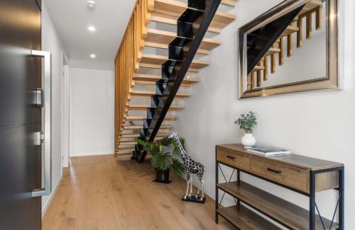 Tauranga Maison | Memorial View - Tauranga Holiday Home