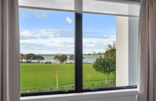 Tauranga Maison | Memorial View - Tauranga Holiday Home