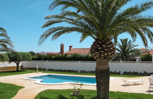 Miami Platja Maison | Memphis by Interhome