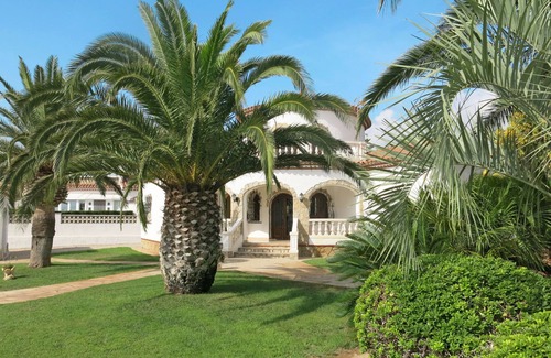 Miami Platja Maison | Memphis by Interhome
