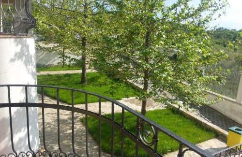 Budjaka Appartement | Menada Green Hills Apartments