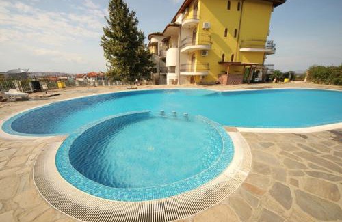 Budjaka Appartement | Menada Green Hills Apartments