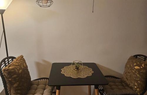 Las Pinas Hôtel | Mench Staycation