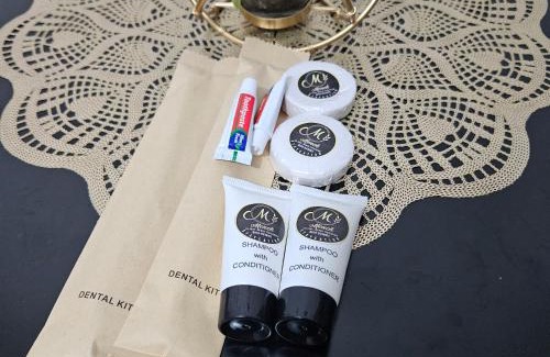 Las Pinas Hôtel | Mench Staycation
