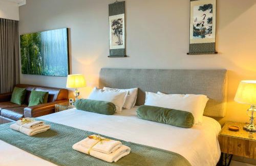 Menlyn Appartement | Menlyn Maine Residences - Kyoto king size xl bed