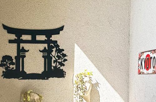 Menlyn Appartement | Menlyn Maine Residences - Kyoto king size xl bed