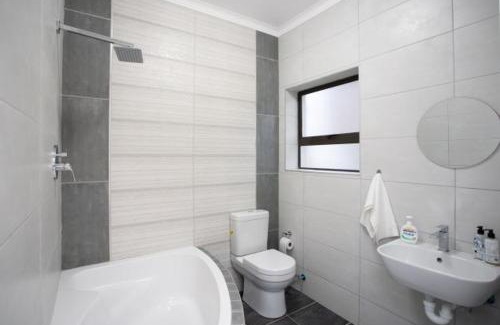 Boggoms Bay Maison | Meraki - Greek style beach house in Boggoms Bay