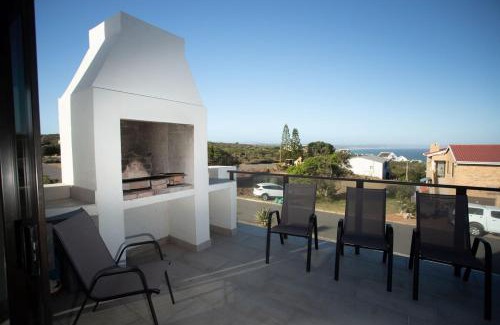 Boggoms Bay Maison | Meraki - Greek style beach house in Boggoms Bay