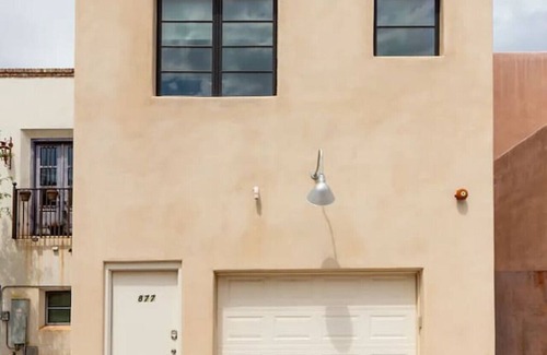 Menlo Park Maison | Mercado San Agustin | 2 BR 2.5 BA | Garage | Patio