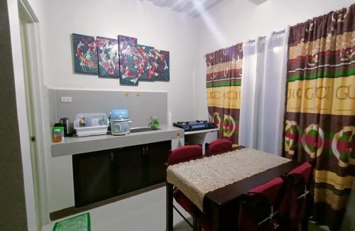 Batangas City Lit Et Petit-Déjeuner | mercedes homes bnb