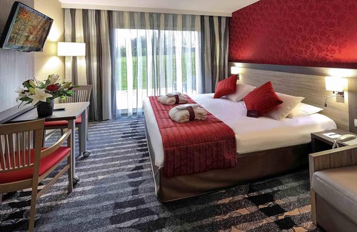 Val-de-Reuil Hôtel | Mercure Rouen Val De Reuil
