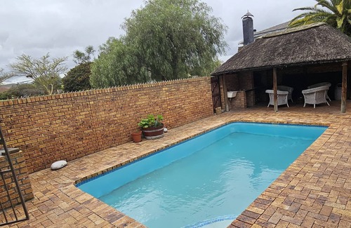 Belville Appartement | Mercy's Getaway Place'. Luxury Accommodation.