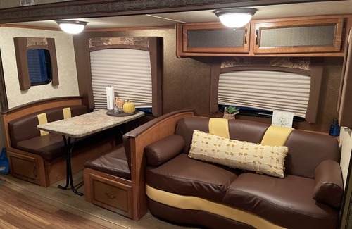 Circle D-KC Estates Maison | Meri-D sleeps 4 - in Beautiful Lost Pines!