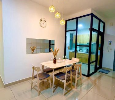 Masai Appartement | Meridin Bayvue Sea View Homestay by JP