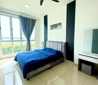 Masai Appartement | Meridin Bayvue Sea View Homestay by JP