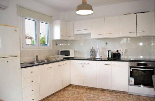 Pervolia Maison | Merika Complex 1 Hou.32