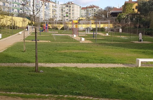 Carvoeira Appartement | Meriteluna Mountain - À 18 min de Lisbonne, avec parking gratuit, AC et Wi-Fi