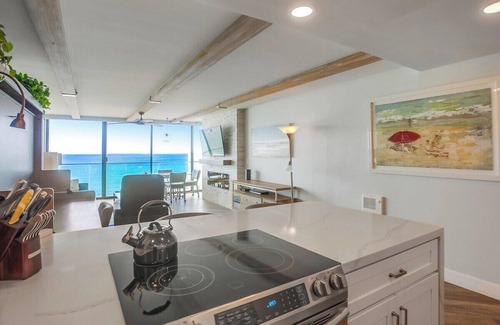 North Pacific Beach Copropriété | NOUVEAU! Tarifs d'introduction! Condo panoramique avec vue sur l'océan, piscine et bain à remous