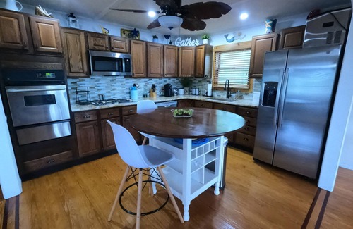 Breezeswept Beach Estates Maison | Mermaid House! Pool, Dockage, Outdoor Bar!