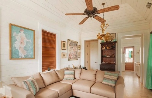 Schooner Bay Maison | Mermaid's Lair Cottage