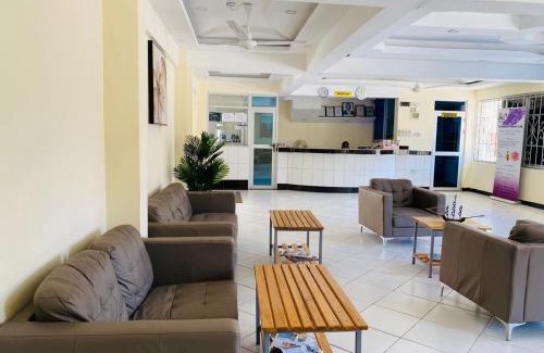 Mtwapa Hôtel | Merry Villa Hotel & Apartments