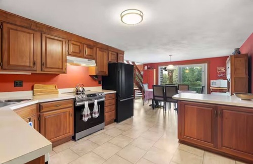 New Durham Maison | Merrymeeting Lake Private Beach, Gazebo & Hot Tub