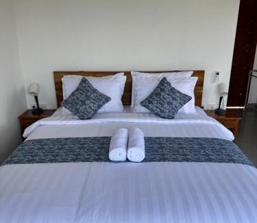 Sidemen Maison | Merta House Sidemen