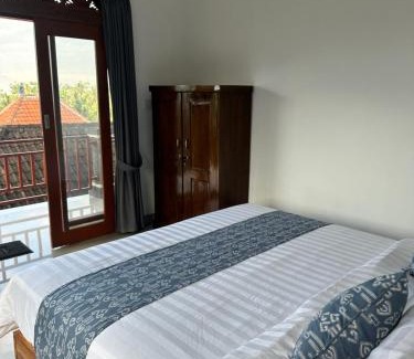 Sidemen Maison | Merta House Sidemen