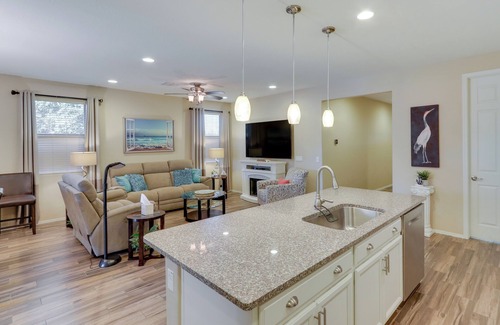 Mira Mesa Maison | Mesa Oasis w/ Heated Pool, Hot Tub, & Grill!