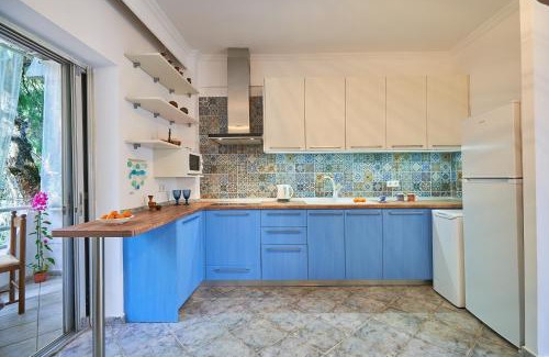 Metamorfosi Appartement | Metamorfosi pine forest view