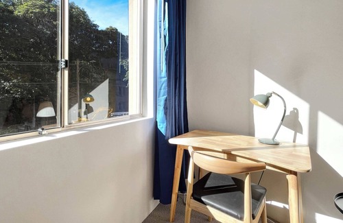 Camperdown Appartement | MetaWise Cozy 1BR City Pad W Parking Near RPA & Sydney Uni