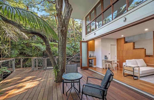 Seaforth Appartement | MetaWiseBnB Stylish Loft Studio with Garden in Seaforth