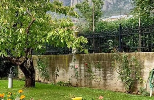 Kalambaka Appartement | Meteora view garden
