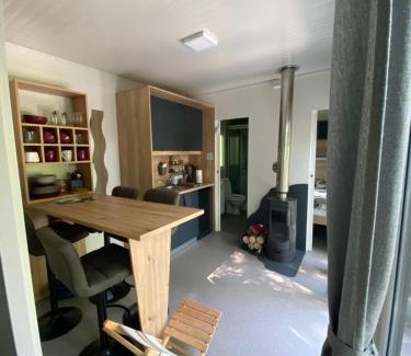 Hrastnik Maison | Metkina Hiška -samooskrbna