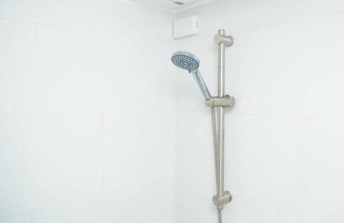 Malamig Appartement | Metro Stay - Prime Spot Near Malls & Major Cities