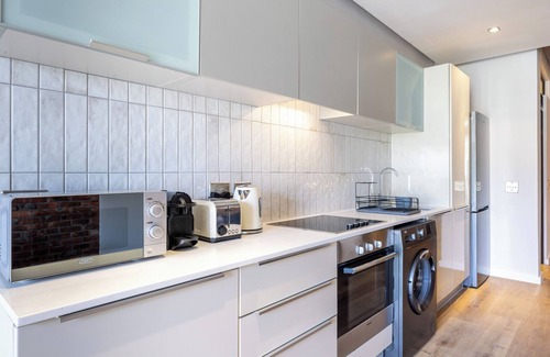 Flora Park Appartement | Metropolis Studio Apt | Wifi | Netflix