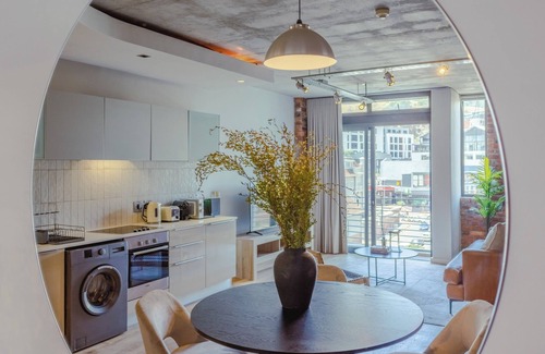 Flora Park Appartement | Metropolis Studio Apt | Wifi | Netflix