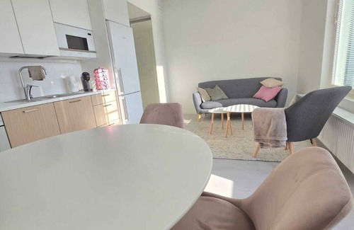 Espoo Appartement | Metsämansikan helmi