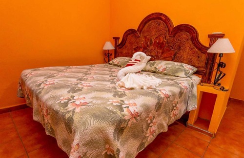Chacala Maison | Mexican Style King Garden Room in Playa Chacala