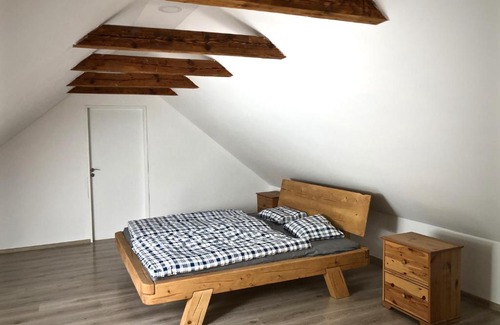 Vlkava Appartement | Mezonetový apartmán s terasou na samotě v lese