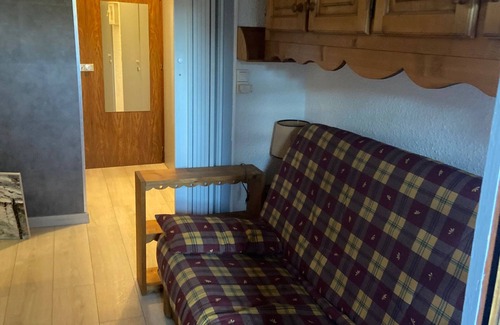 Le Praz de Lys Appartement | Mezzanine Apartment for 6, Village Center, Near Slopes