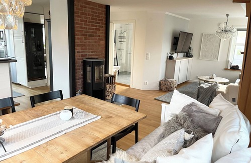 Hono Copropriété | Mezzanine: Lovely south-facing patio with barbecue. Gothenburg northern archipelago