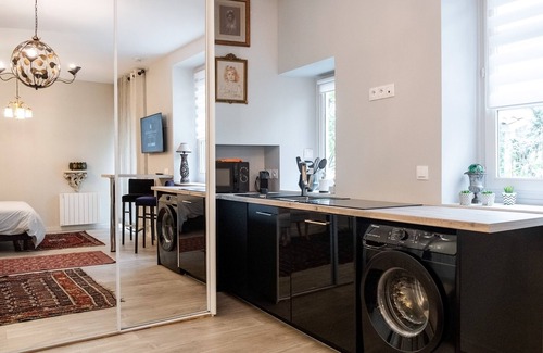 Moliere - Edgard Quinet Hôtel | MHL - Maison Hotel Lyon