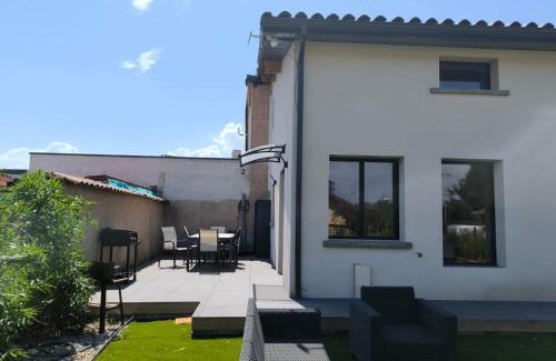 Pizay Appartement | Mi Amore- Gîte 3 suites près de Lyon, parking free