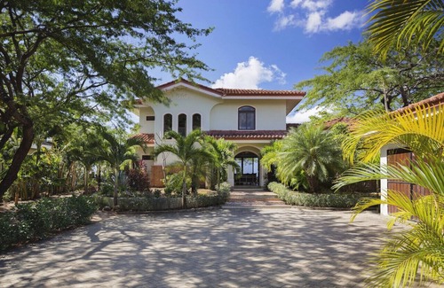 Playa Colorado Maison | Adelante (Spacieux Beachfront House et Studio)