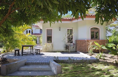 Playa Colorado Maison | Adelante (Spacieux Beachfront House et Studio)